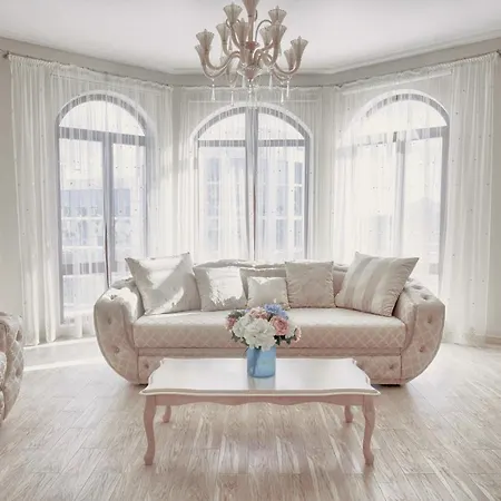Apartment On Grecheskaya 5